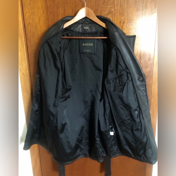Vintage Danier Genuine Leather Jacket Black Made In Canada - Picture 3 of 3